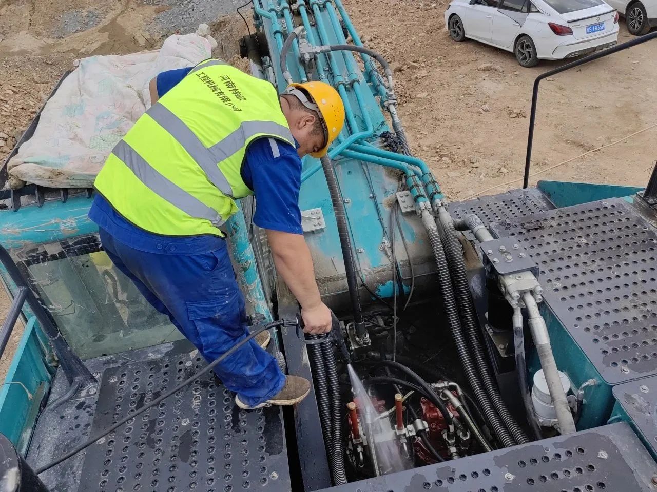 步履不停，服务不止！xingkong星空平台（中国）集团智能挖掘机服务万里行火热进行中