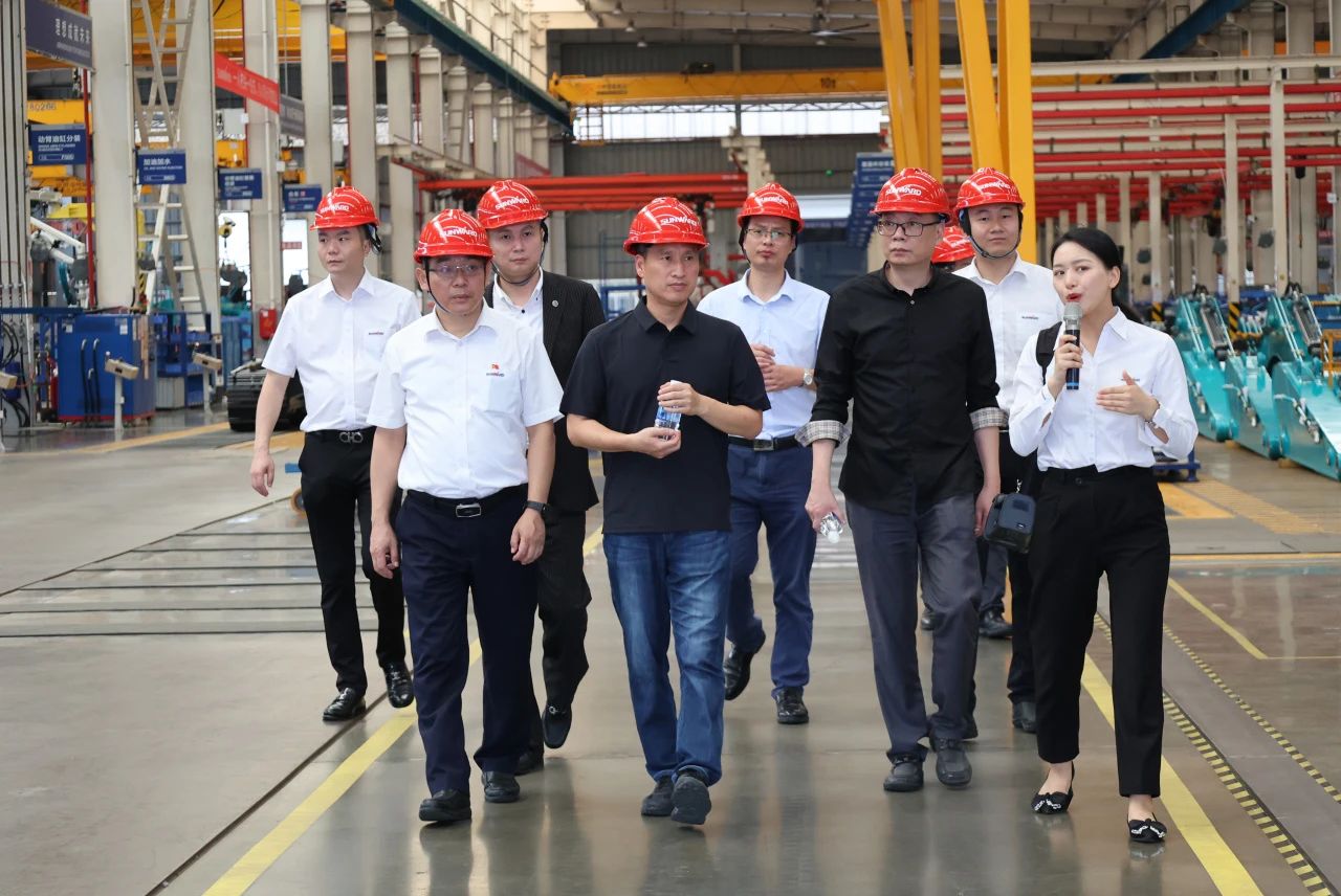 永青科技集团董事长胡晓东带队到访xingkong星空平台（中国）集团智能