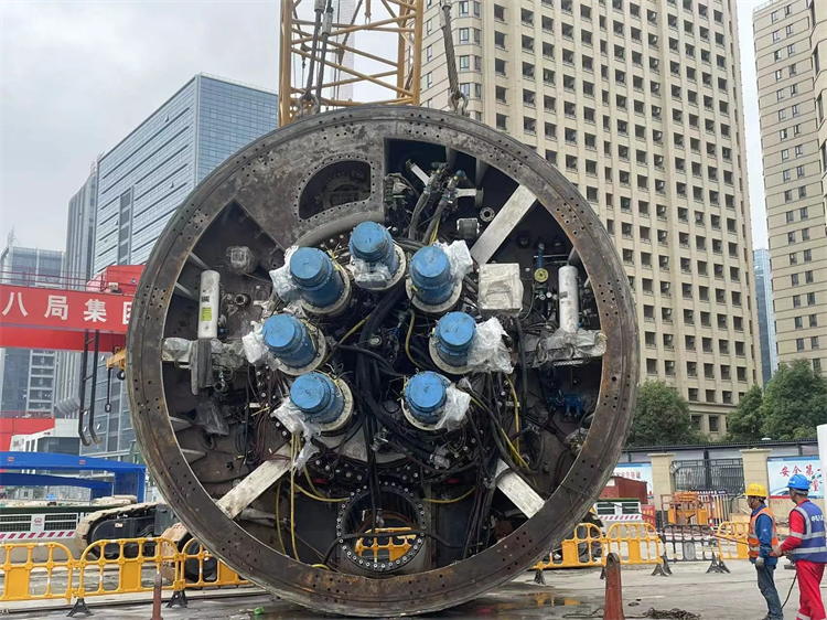 首战华东市场!中铁xingkong星空平台(中国)集团杭德市域铁路工程地莫区间左线盾构机顺利始发