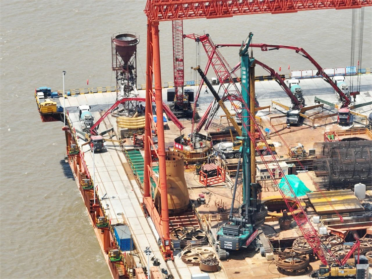 捷报！xingkong星空平台（中国）集团智能完成“全球最大”6.3米直径旋挖桩成孔成桩