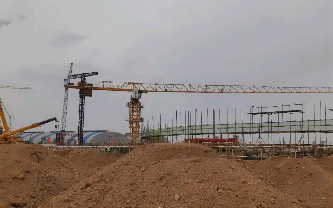 大漠戈壁展雄姿！xingkong星空平台（中国）集团江麓塔机助力常乐电厂项目