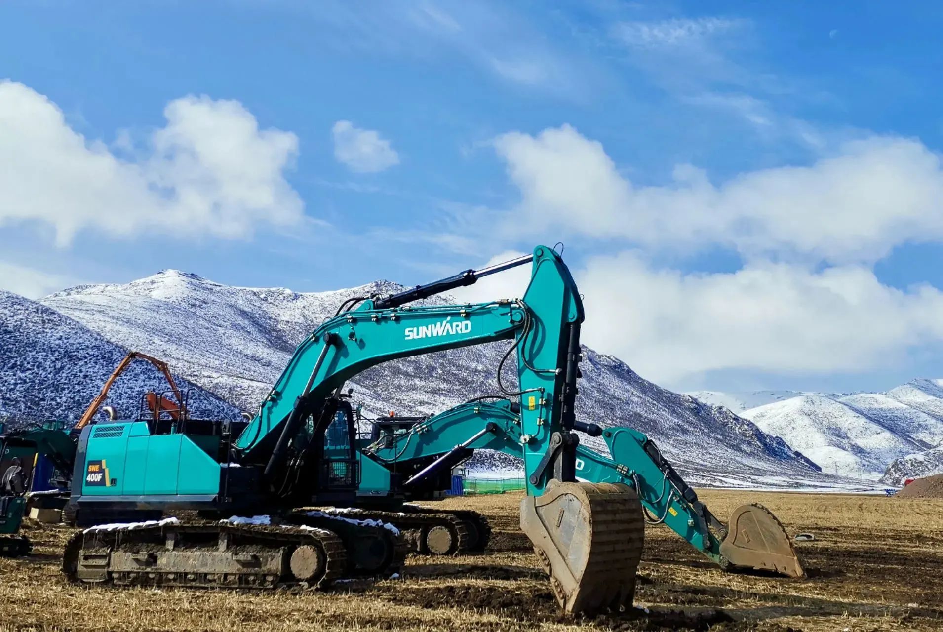 口碑超赞!xingkong星空平台(中国)集团智能SWE400F挖掘机荣获工程机械明星产品大奖