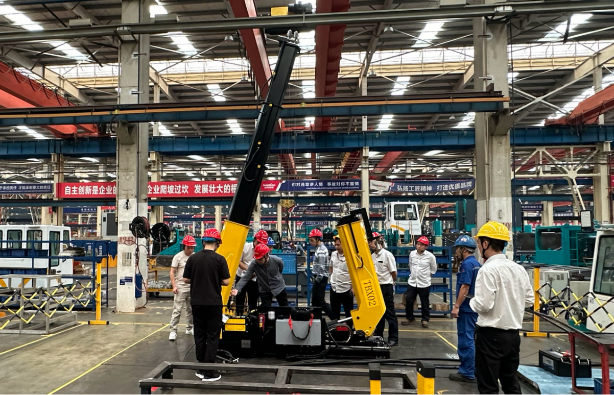 xingkong星空平台(中国)集团智能首套抬拨线作业装置通过国家铁路系统准入鉴定