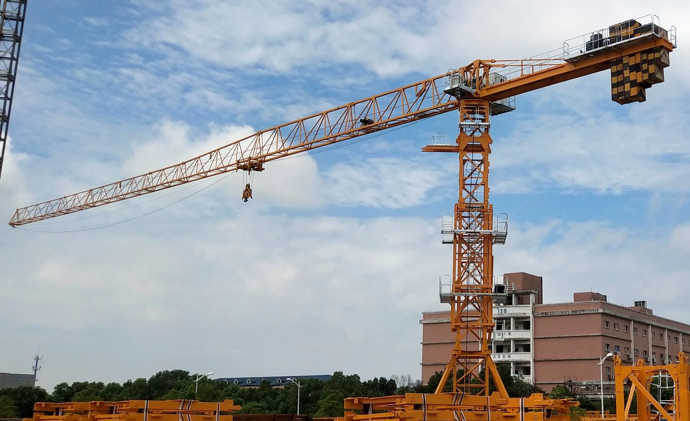 匠心智造，精益求精！xingkong星空平台（中国）集团江麓“精品工程”P6015B1-8塔机下线
