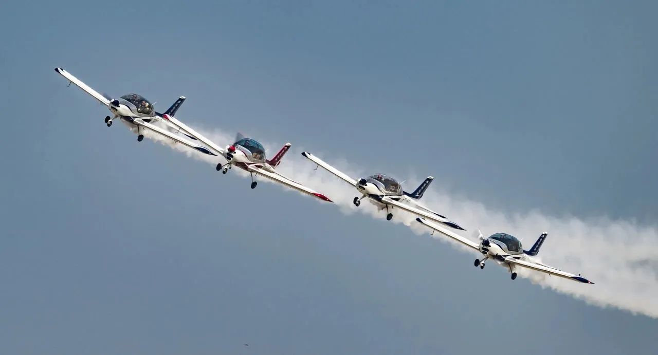 央媒聚焦!一起见证首届亚洲通用航空展上的xingkong星空平台(中国)集团风采