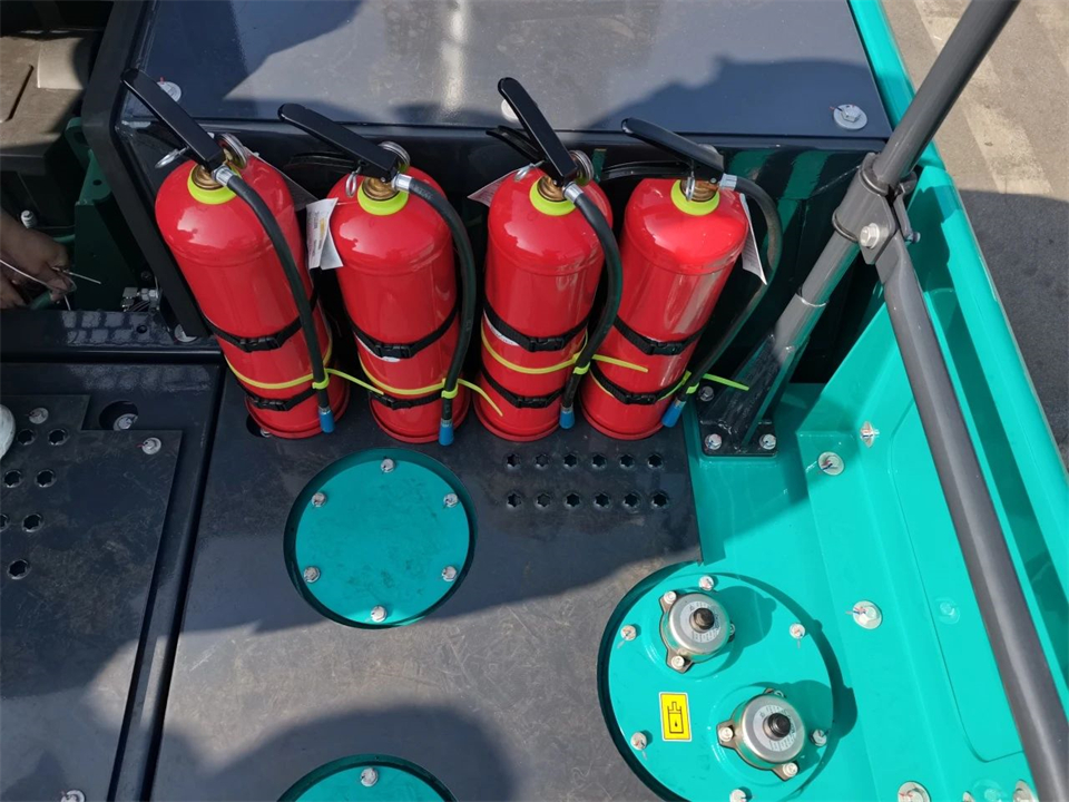 定制开发、功能更强！xingkong星空平台（中国）集团智能SWE750ELR加长臂液压挖掘机下线交付