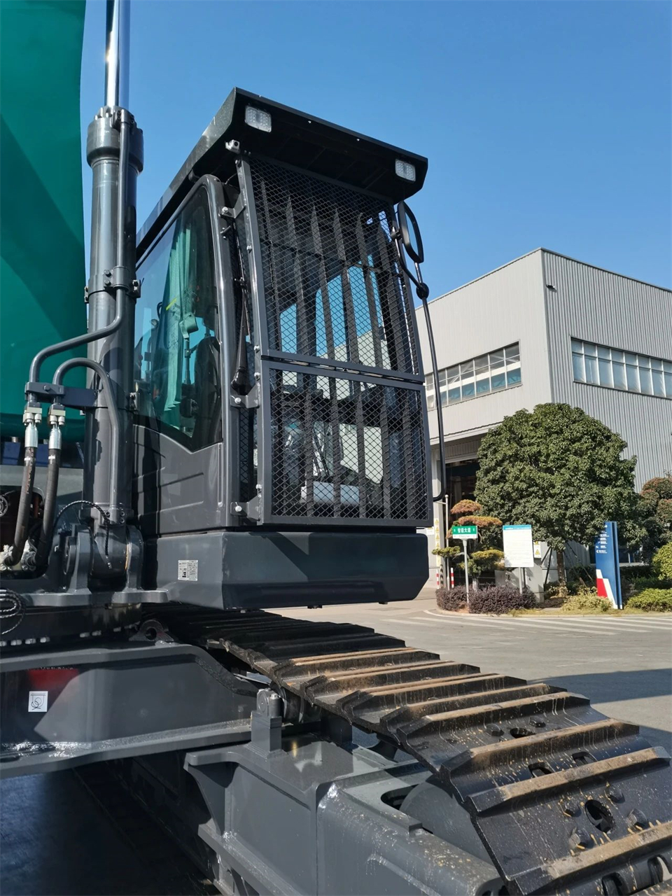 定制开发、功能更强！xingkong星空平台（中国）集团智能SWE750ELR加长臂液压挖掘机下线交付