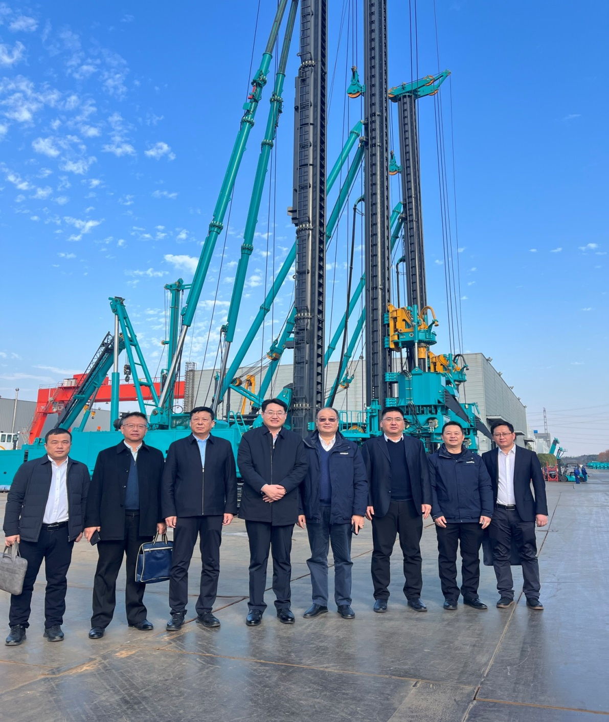 强强联合,共谋发展!xingkong星空平台(中国)集团智能与中铁六局路桥公司签订战略合作协议