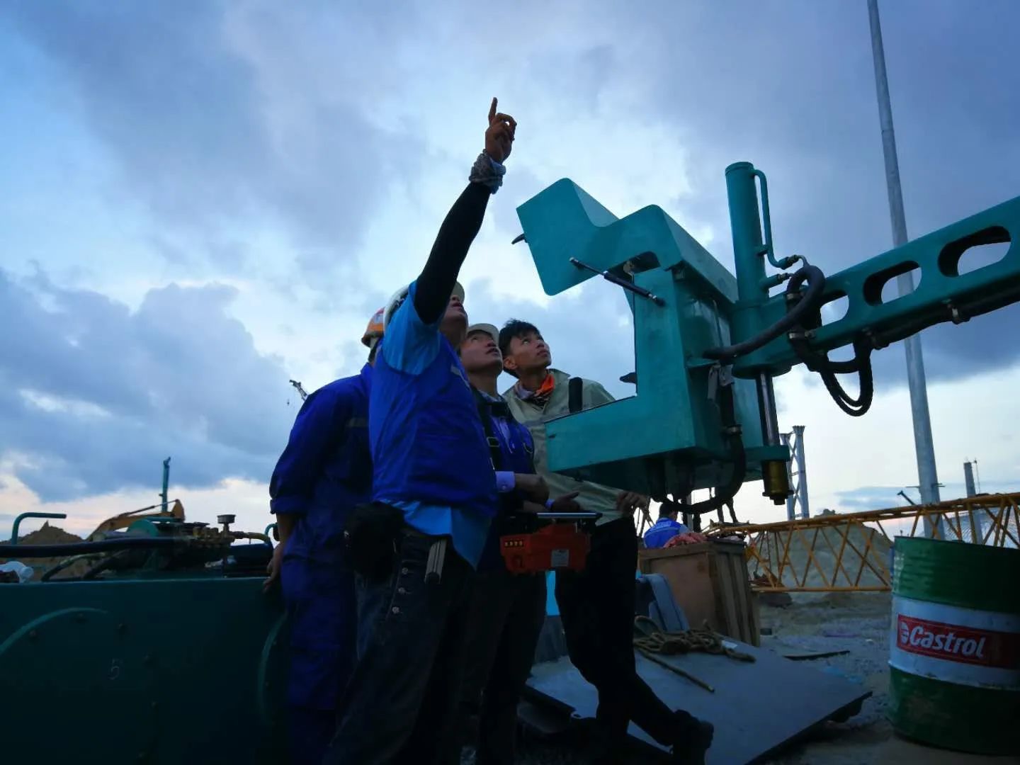 看xingkong星空平台（中国）集团工匠们如何用一双巧手“拿捏”工作、创造“奇迹”