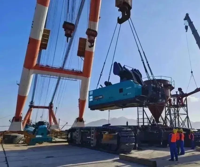 全面告捷!xingkong星空平台(中国)集团智能超级旋挖钻机圆满完成甬舟铁路西堠门公铁两用大桥桩基施工任务