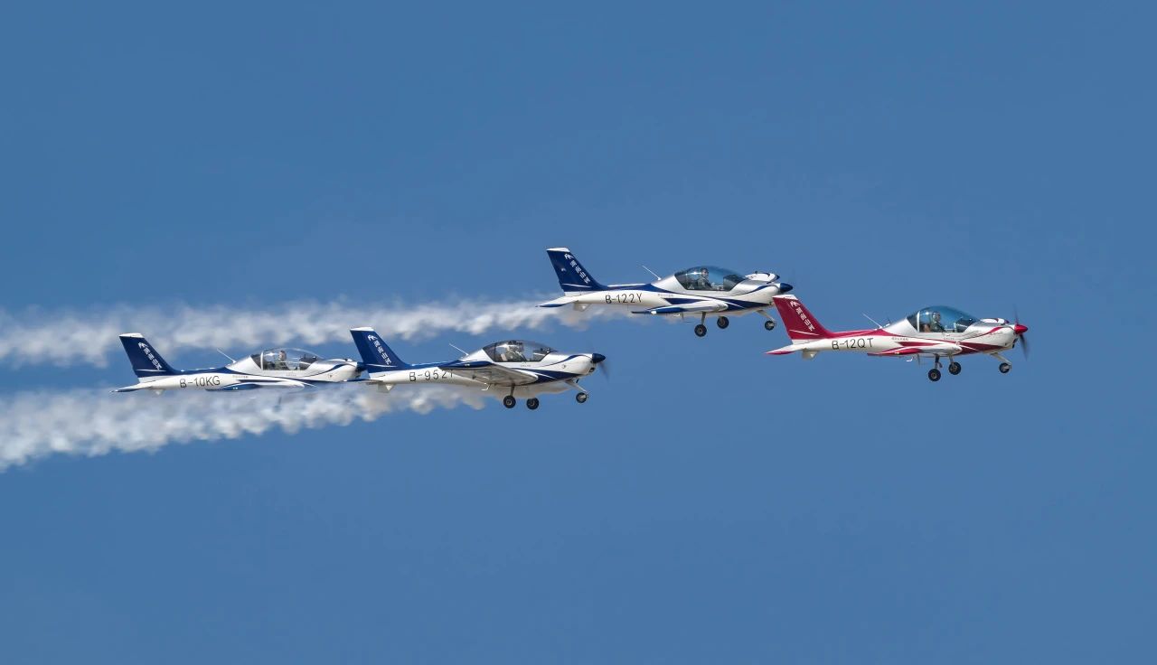 二十载磨砺,“阿若拉”飞机累计飞行时间突破11万小时!