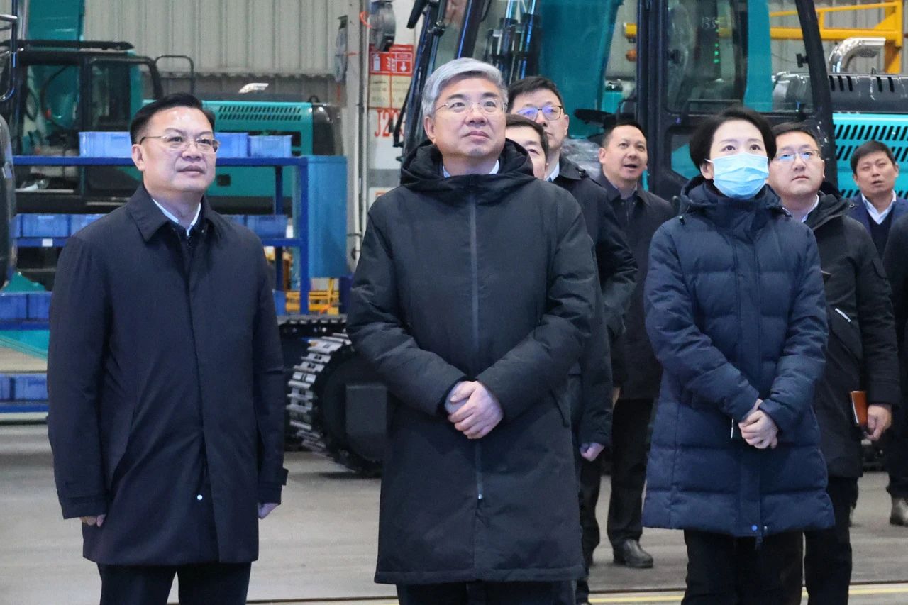 商务部部长助理唐文弘调研xingkong星空平台(中国)集团智能