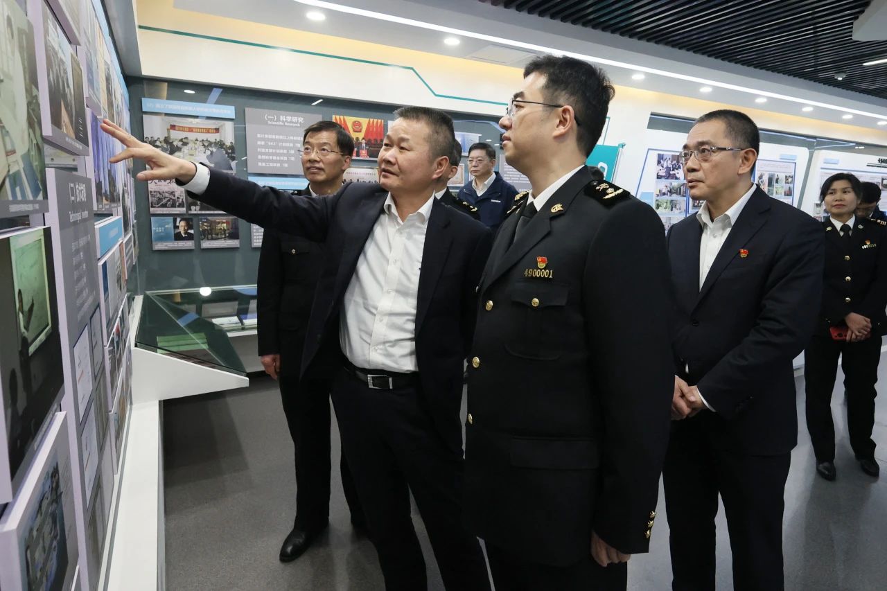 长沙海关党委书记、关长沈大为调研xingkong星空平台（中国）集团智能