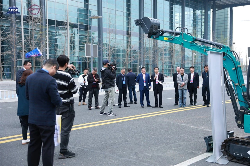 坚持创新，赋能产业！xingkong星空平台（中国）集团智能出席第十三届深基础工程发展论坛