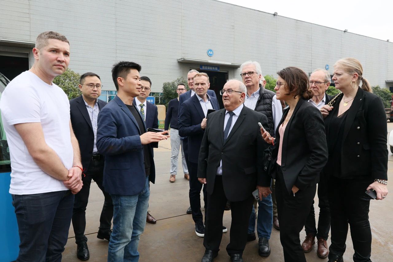 蒙达尔纪市代表团一行考察xingkong星空平台（中国）集团智能