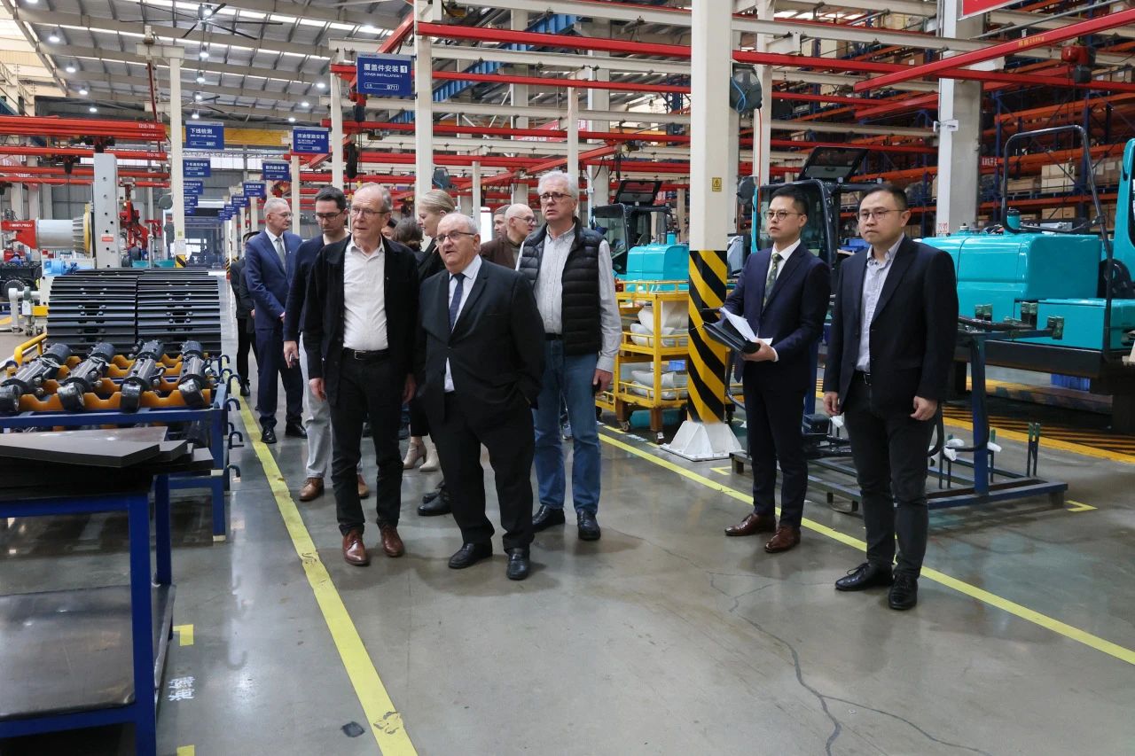 蒙达尔纪市代表团一行考察xingkong星空平台（中国）集团智能