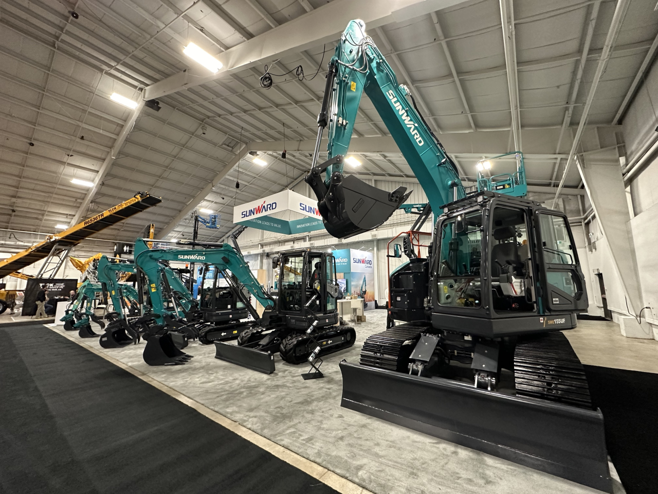 xingkong星空平台（中国）集团智能亮相加拿大最大重型设备展