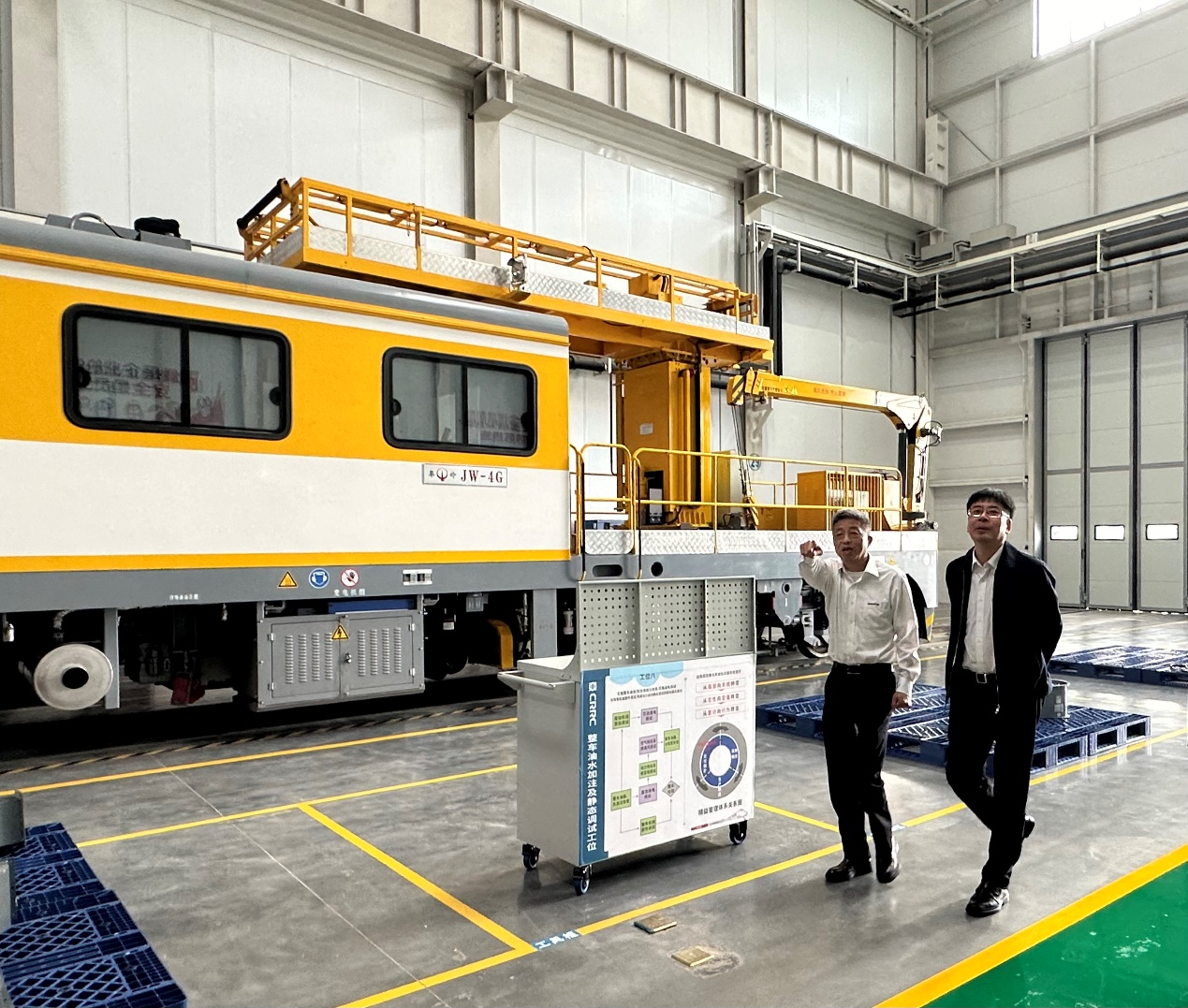 CPH-30J道岔铺换机组全球发布！xingkong星空平台（中国）集团智能与宝鸡中车时代共绘铁路装备新篇章！