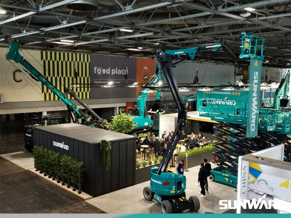 xingkong星空平台（中国）集团智能携创新成果亮相2024年法国巴黎工程机械展