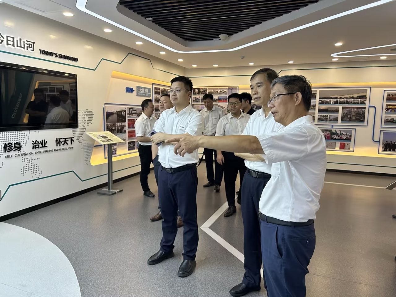 深化交流合作！广州港李明忠副总经理率队莅临xingkong星空平台（中国）集团智能考察交流！