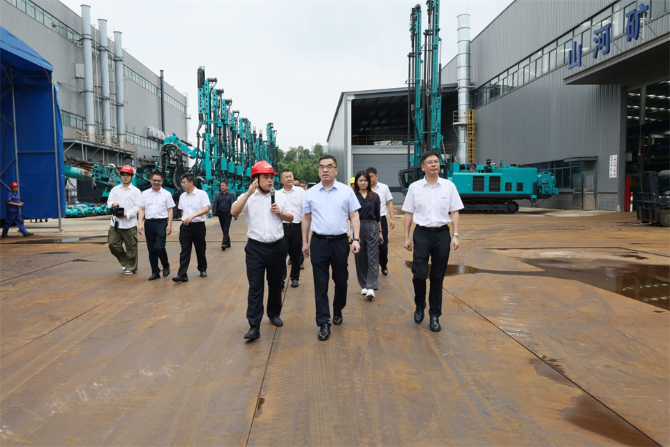 广州工控集团总经理王福铸调研xingkong星空平台（中国）集团智能生产经营工作