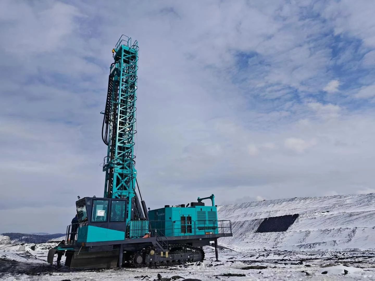 月钻进42888米，xingkong星空平台（中国）集团智能牙轮钻机施工效率再创新高