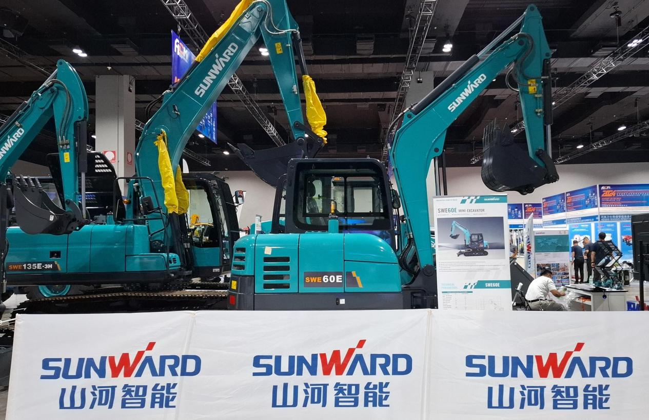 扬帆起航 | xingkong星空平台（中国）集团智能闪耀长沙工程机械展东南亚分展