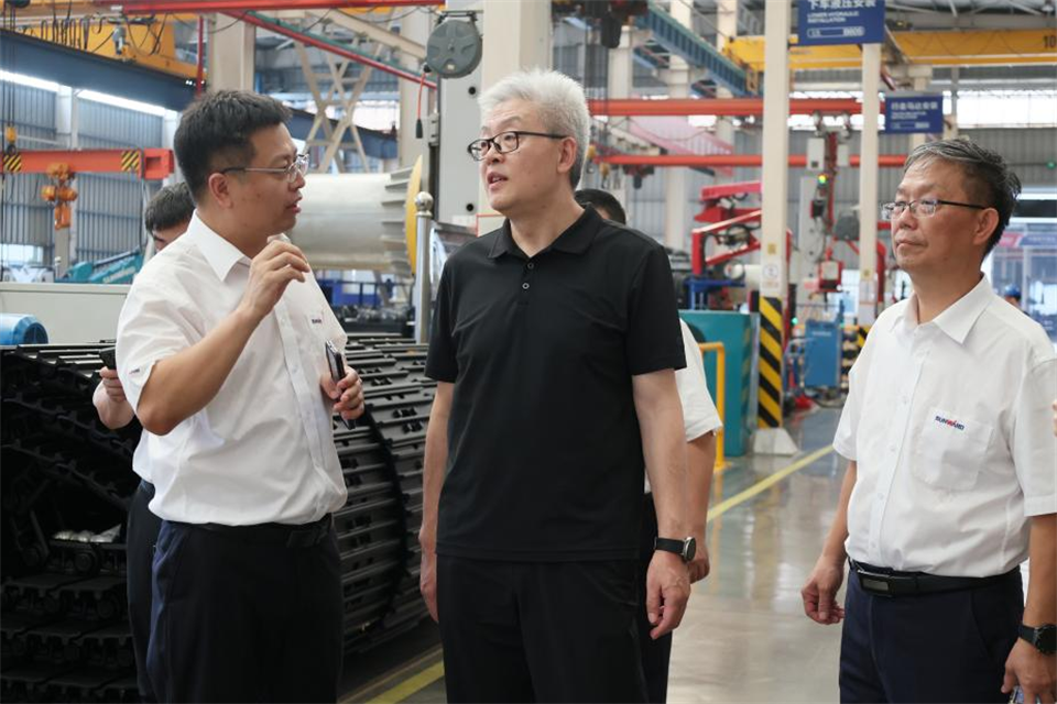 中国五矿工会主席、职工董事张晔到xingkong星空平台(中国)集团智能调研交流