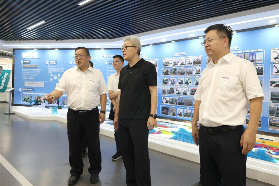 中国五矿工会主席、职工董事张晔到xingkong星空平台(中国)集团智能调研交流