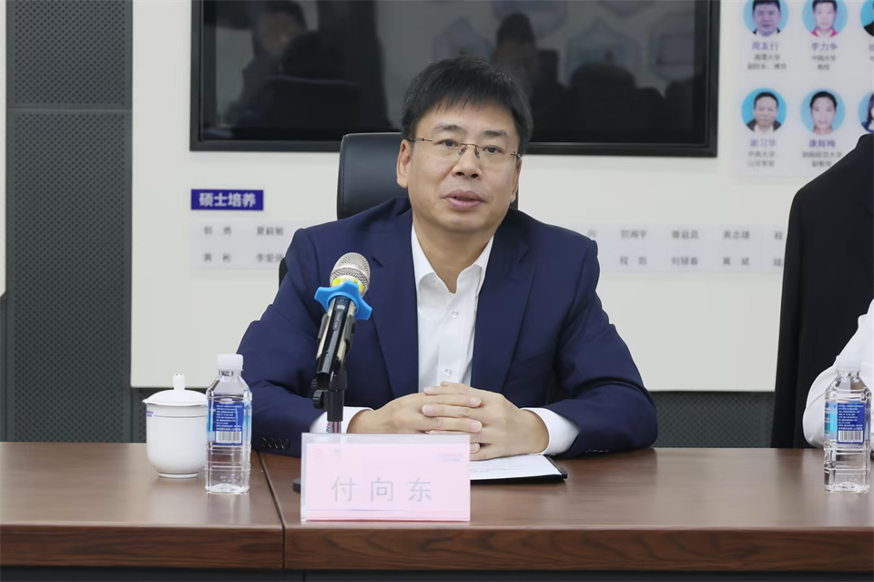 同船出海，共赢未来！中铁九局副总经理刘峻峰一行到访xingkong星空平台（中国）集团智能