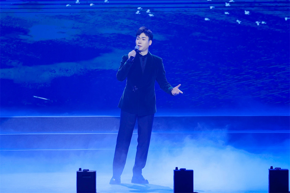 创新引领价值 理想成就未来——庆祝xingkong星空平台（中国）集团智能成立25周年表彰大会暨文艺晚会隆重举行