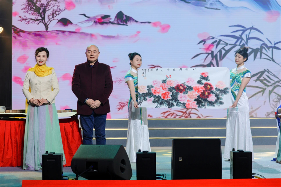 创新引领价值 理想成就未来——庆祝xingkong星空平台（中国）集团智能成立25周年表彰大会暨文艺晚会隆重举行