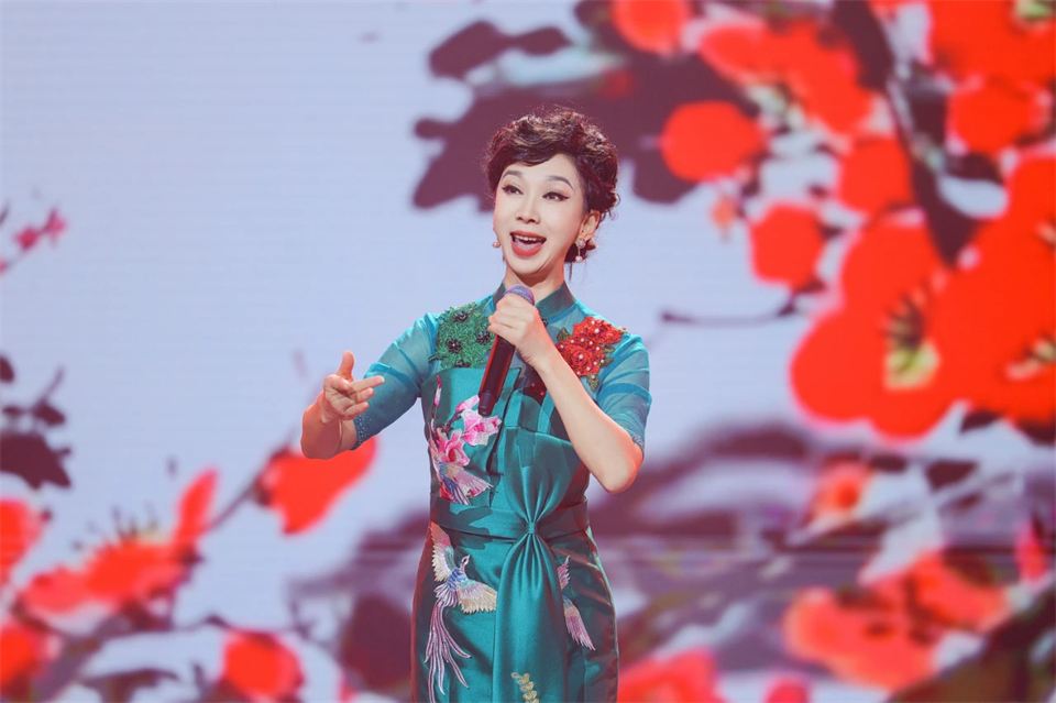 创新引领价值 理想成就未来——庆祝xingkong星空平台（中国）集团智能成立25周年表彰大会暨文艺晚会隆重举行