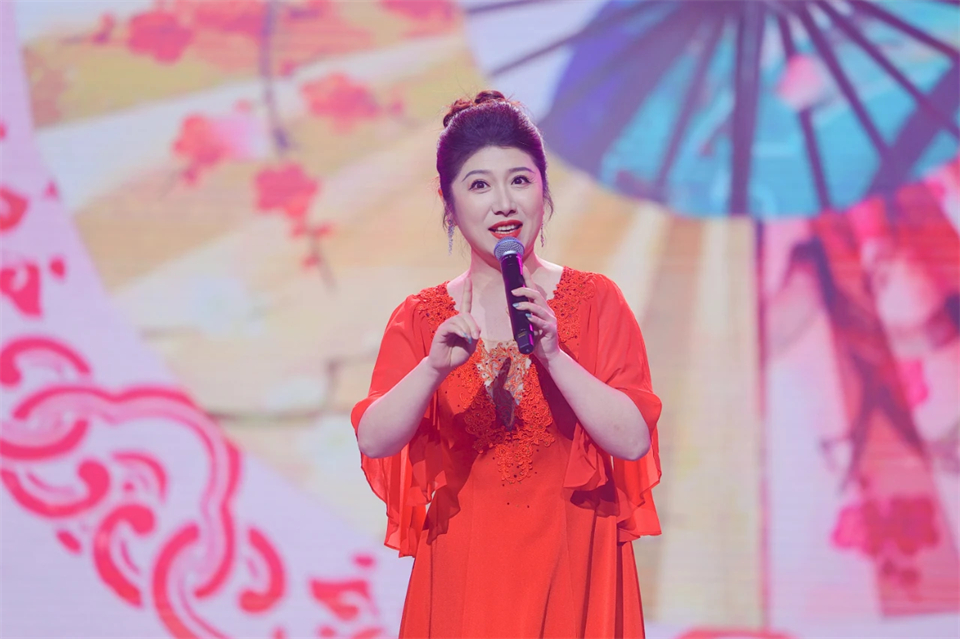 创新引领价值 理想成就未来——庆祝xingkong星空平台（中国）集团智能成立25周年表彰大会暨文艺晚会隆重举行