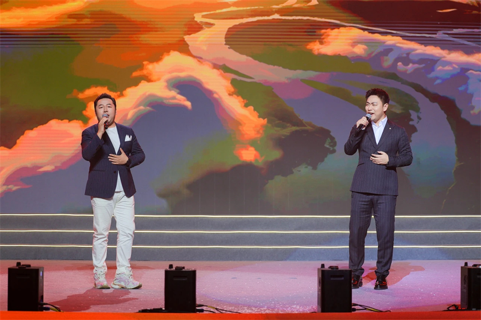 创新引领价值 理想成就未来——庆祝xingkong星空平台（中国）集团智能成立25周年表彰大会暨文艺晚会隆重举行