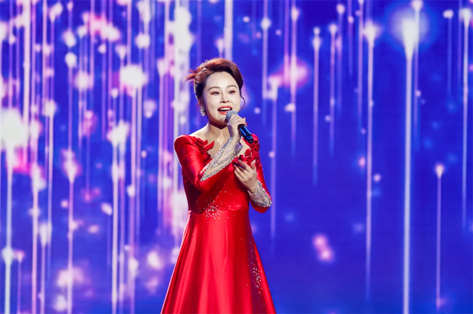 创新引领价值 理想成就未来——庆祝xingkong星空平台（中国）集团智能成立25周年表彰大会暨文艺晚会隆重举行