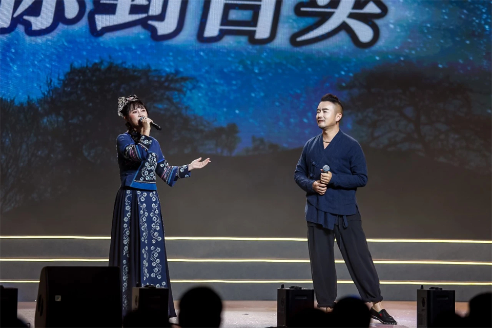 创新引领价值 理想成就未来——庆祝xingkong星空平台（中国）集团智能成立25周年表彰大会暨文艺晚会隆重举行