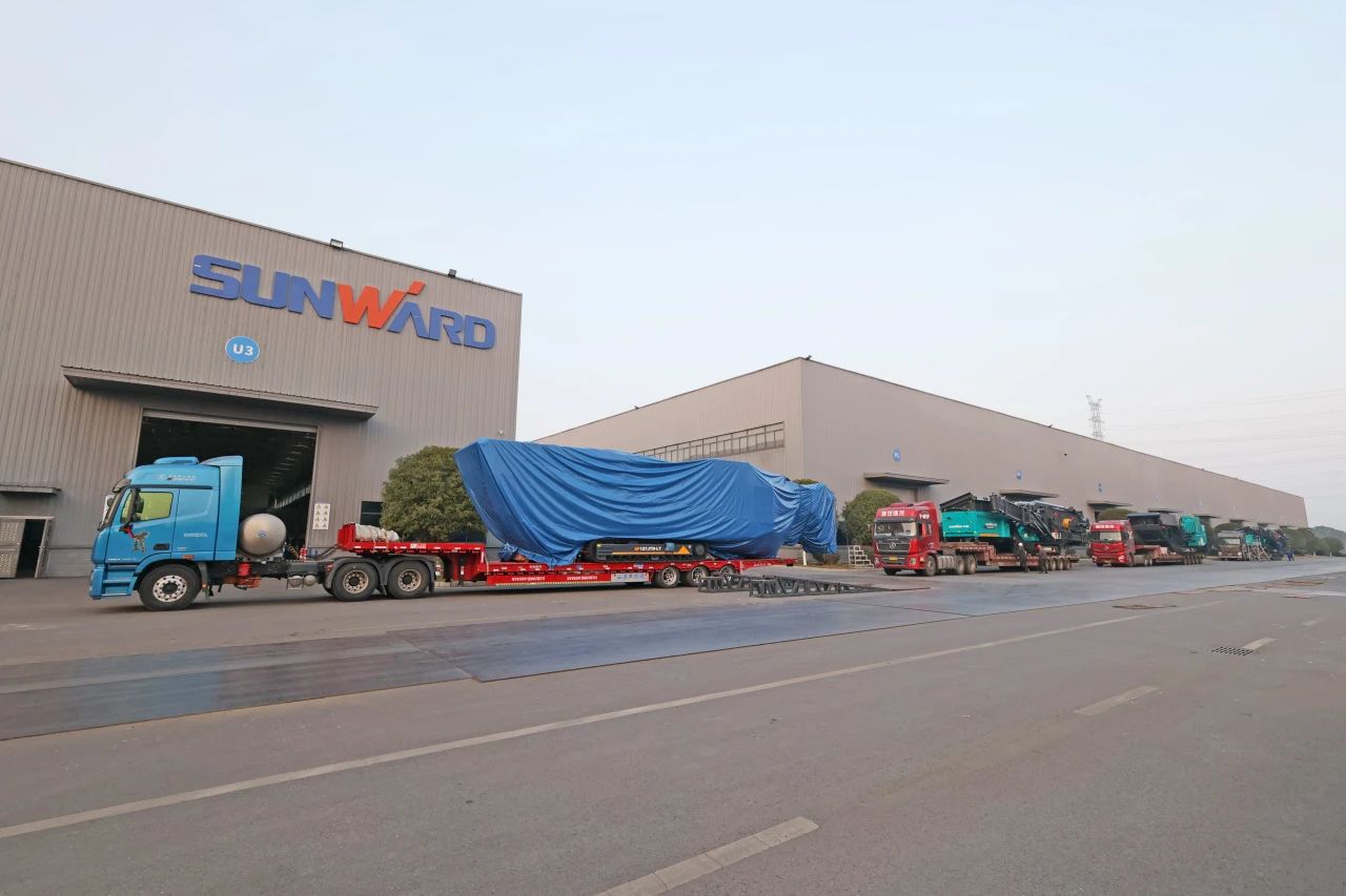 xingkong星空平台（中国）集团普石勒柴电一体移动破碎筛分设备热销海外