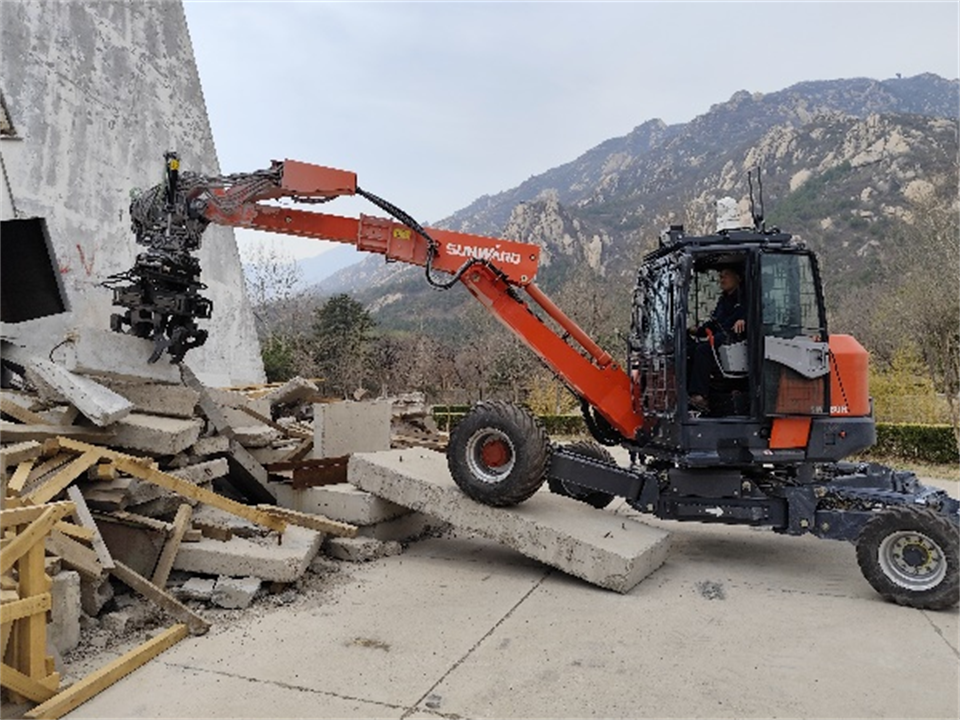 xingkong星空平台（中国）集团特装复杂地形灾害应急救援机器人入选工信部《先进安全应急装备推广目录（工业领域2024版）》