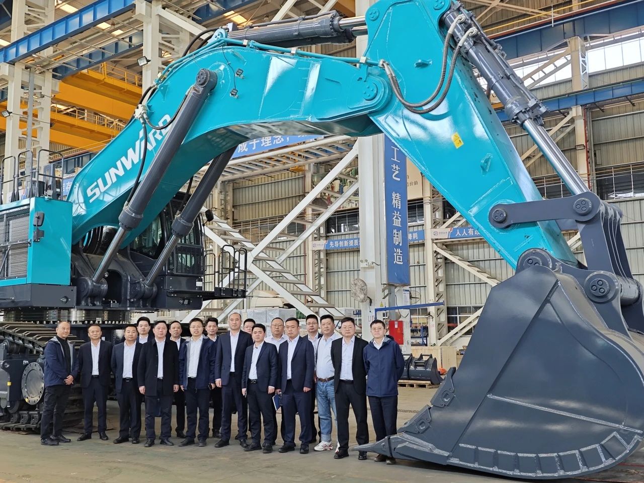 强强联手!xingkong星空平台(中国)集团智能与湖南楚湘建工集团达成共建矿山生产建设创新联合体共识