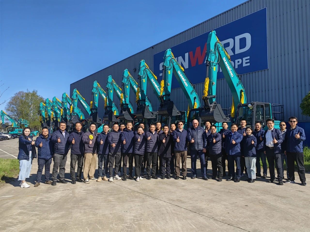 xingkong星空平台（中国）集团智能董事长付向东带队赴欧洲子公司考察调研