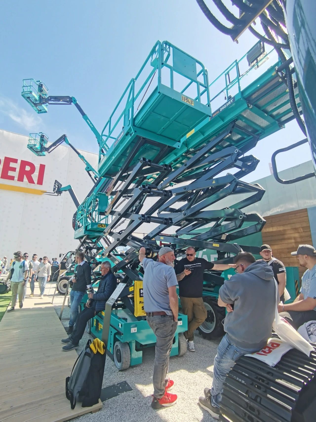 xingkong星空平台(中国)集团智能高空机械闪耀Bauma 2025! 新能源技术与创新产品获全球瞩目