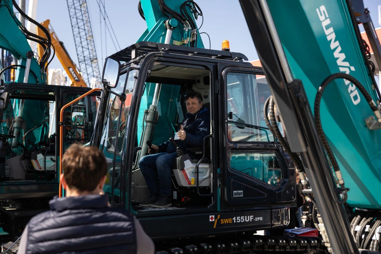 xingkong星空平台（中国）集团智能董事长付向东：以绿色智造与全球战略解锁中国工程机械的进阶密码
