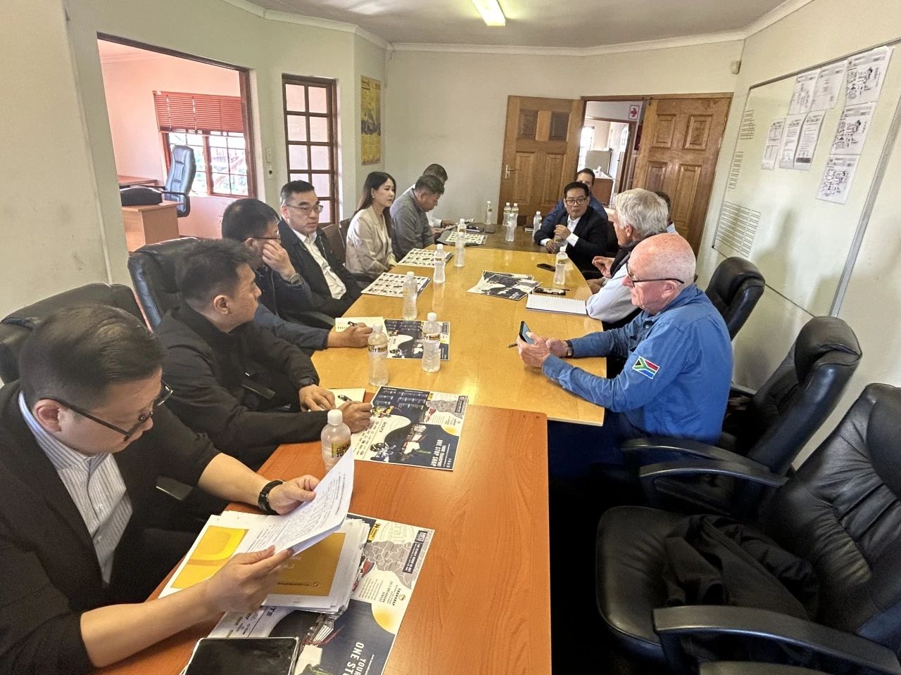 广州工控集团总经理王福铸率队考察xingkong星空平台（中国）集团智能南非子公司