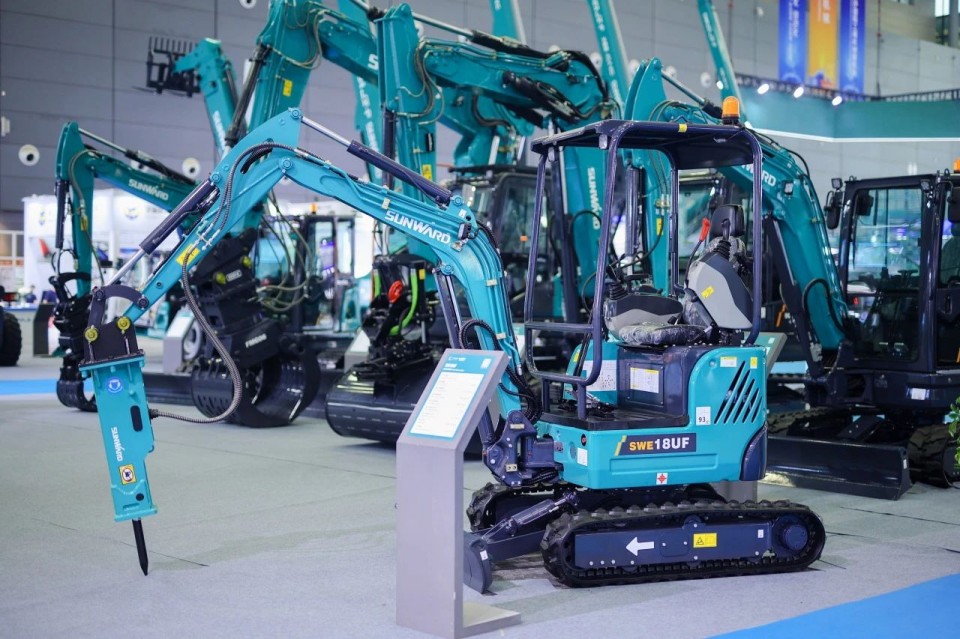 2025 CICEE | 从单一工具迈向多元化解决方案,xingkong星空平台(中国)集团智能呈现非凡挖掘机风采