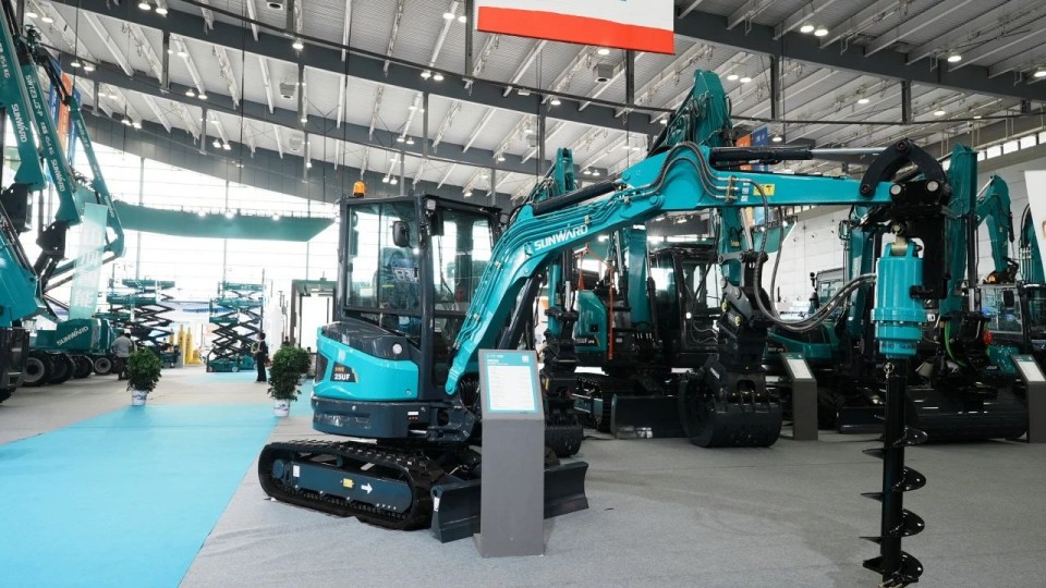 2025 CICEE | 从单一工具迈向多元化解决方案,xingkong星空平台(中国)集团智能呈现非凡挖掘机风采