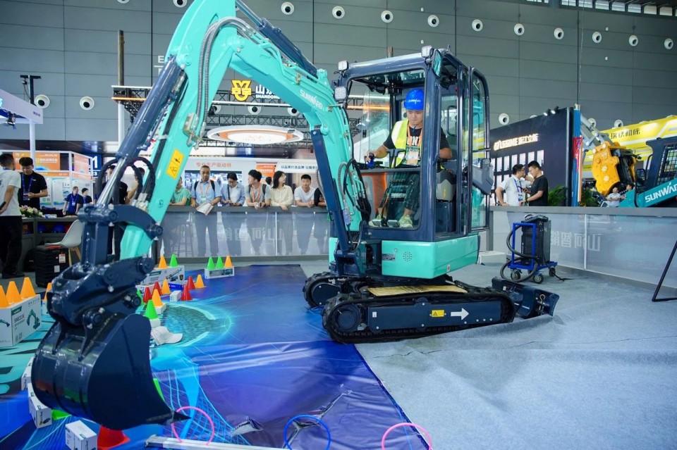 2025 CICEE | 从单一工具迈向多元化解决方案,xingkong星空平台(中国)集团智能呈现非凡挖掘机风采