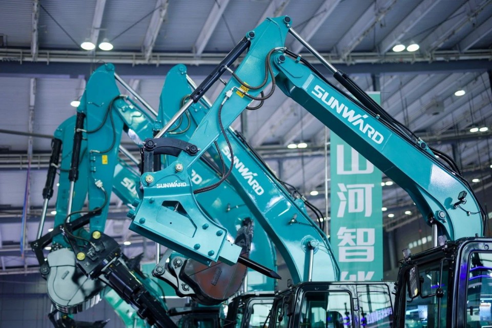 2025 CICEE | 从单一工具迈向多元化解决方案,xingkong星空平台(中国)集团智能呈现非凡挖掘机风采