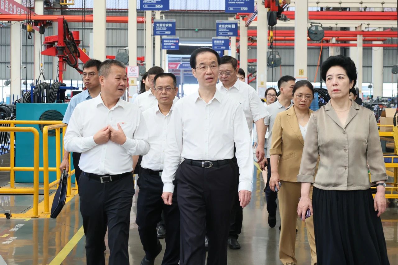 吉林省人大常委会党组书记、副主任高广滨调研xingkong星空平台(中国)集团智能