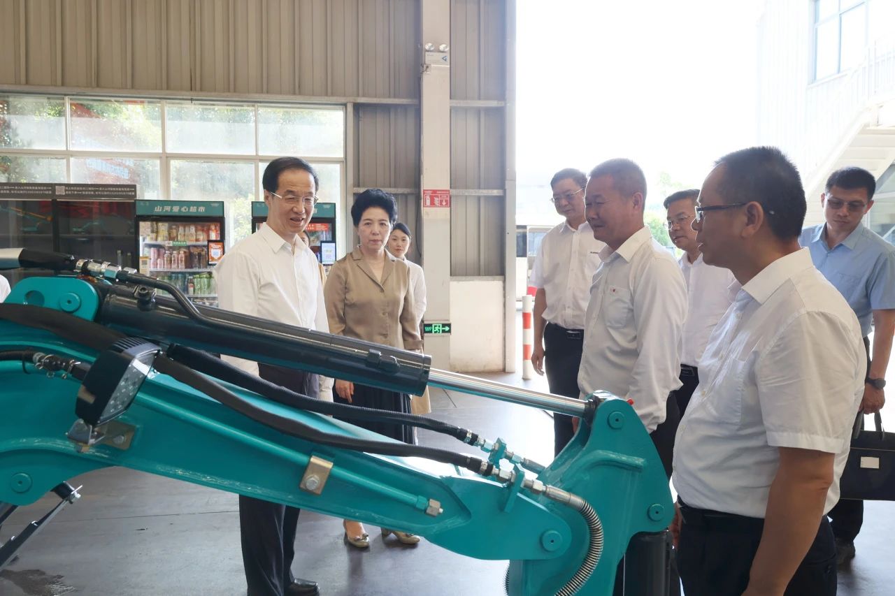 吉林省人大常委会党组书记、副主任高广滨调研xingkong星空平台(中国)集团智能